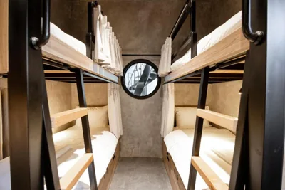 Bett im gemischten 8-Bett-Schlafsaal — The Common Room